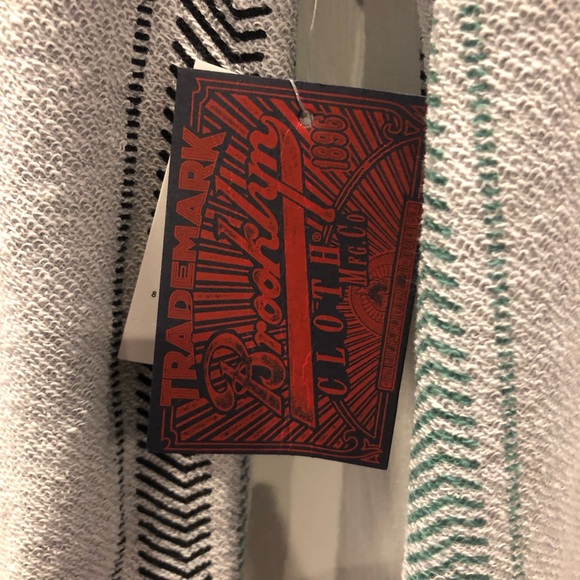 Trademark Brooklyn Cloth Co Hoodie M - Picture 8 of 10